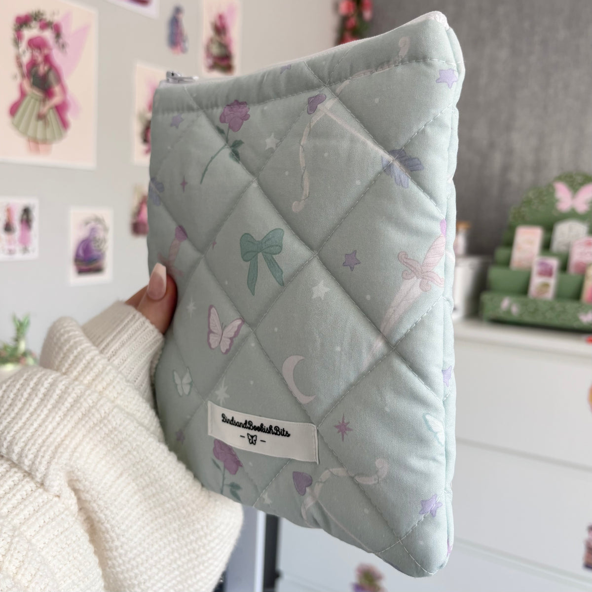 Mint Fantasy E-Reader Sleeve