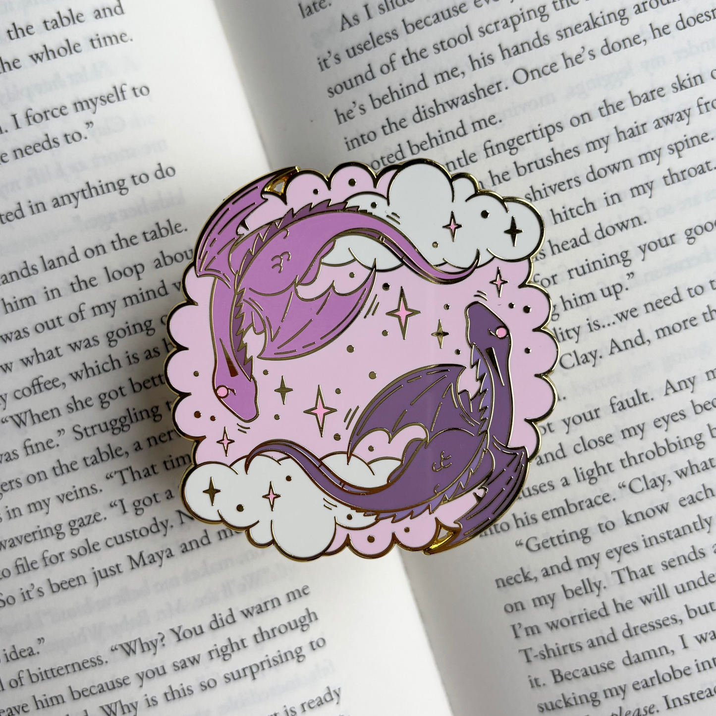 Oopsie Damaged Pink Dragon E-Reader Grip