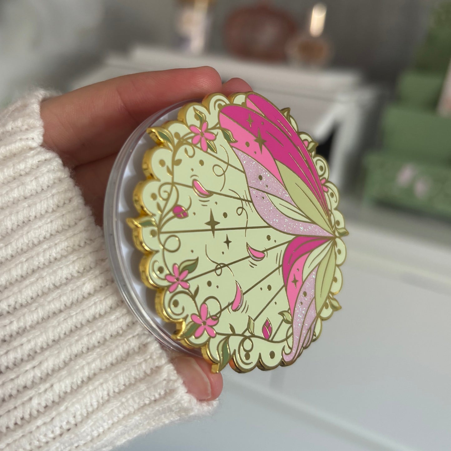 Oopsie Damaged Fairy Wing E-Reader Grip