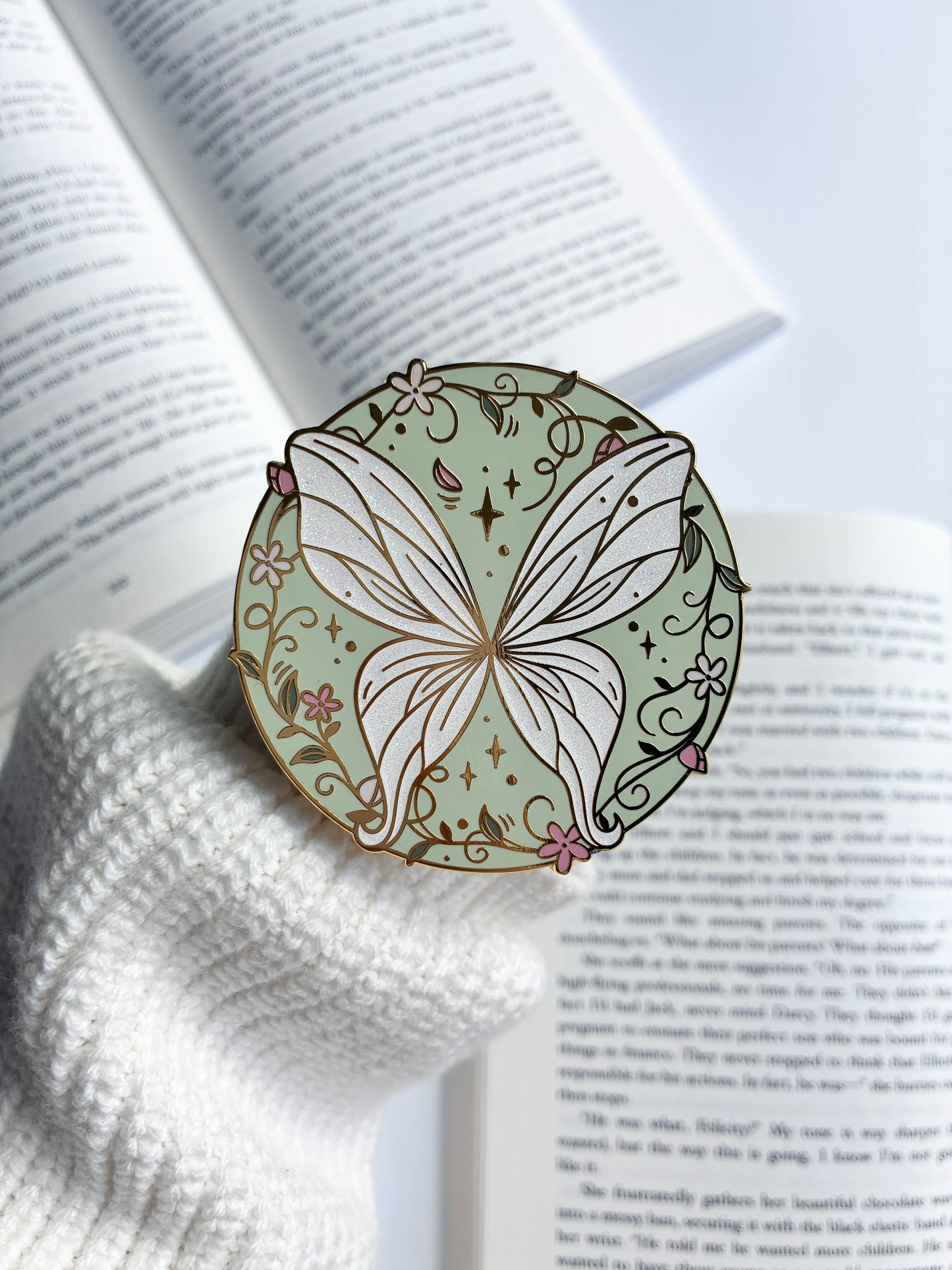 Oopsie Damaged Tinker Fairy E-Reader Grip