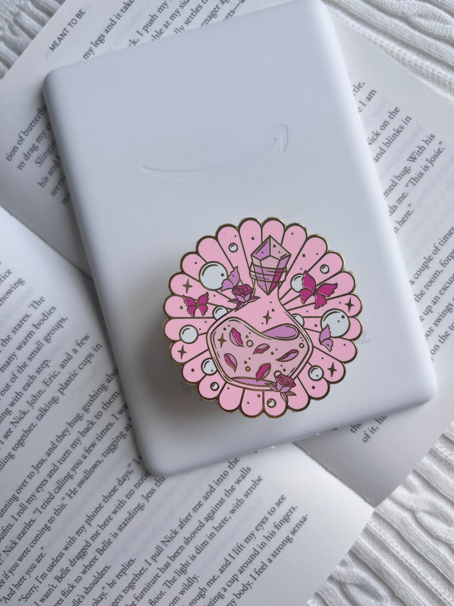 Love Potion E-Reader Grip