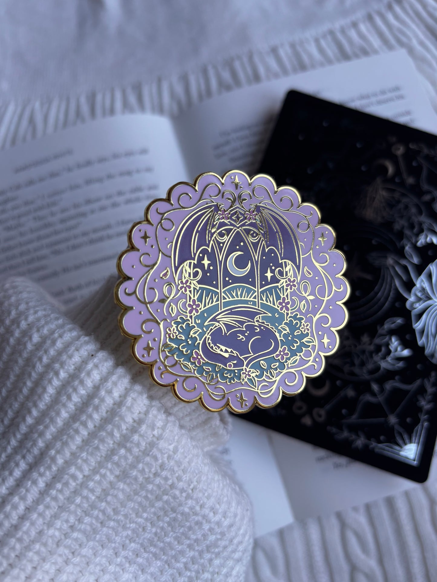 Lilac Fantasy Dragon E-Reader Grip
