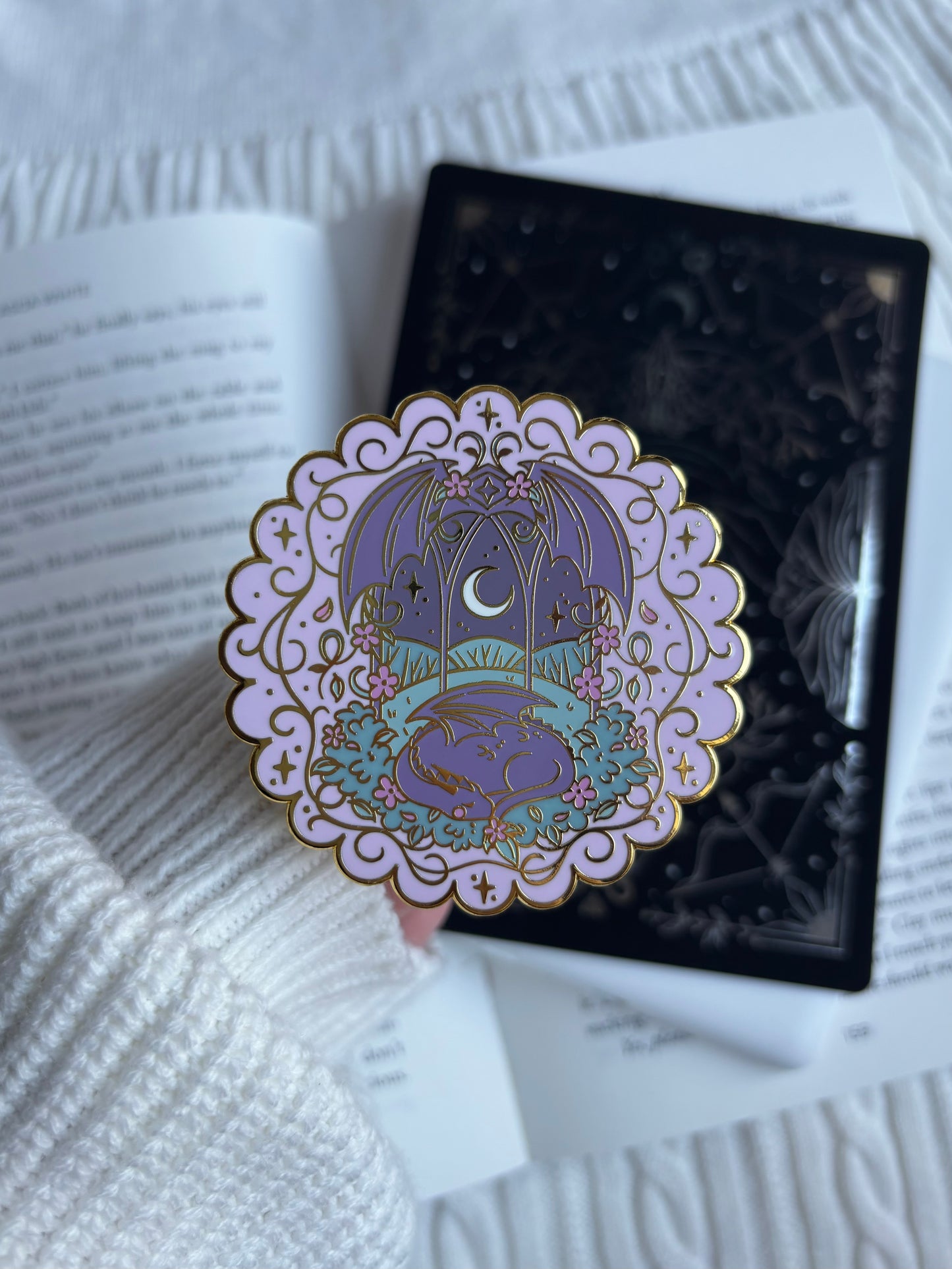 Lilac Fantasy Dragon E-Reader Grip