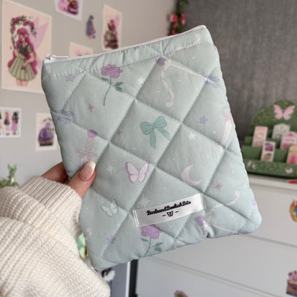 Mint Fantasy E-Reader Sleeve