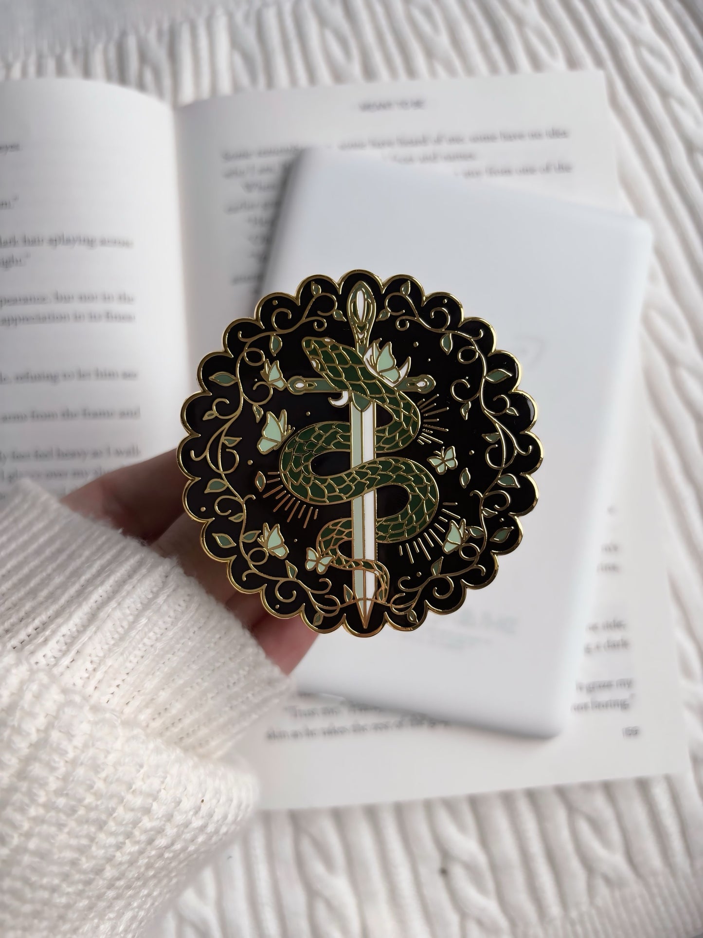 Gold Serpent E-Reader Grip