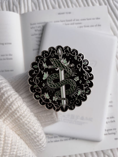 Silver Serpent E-Reader Grip
